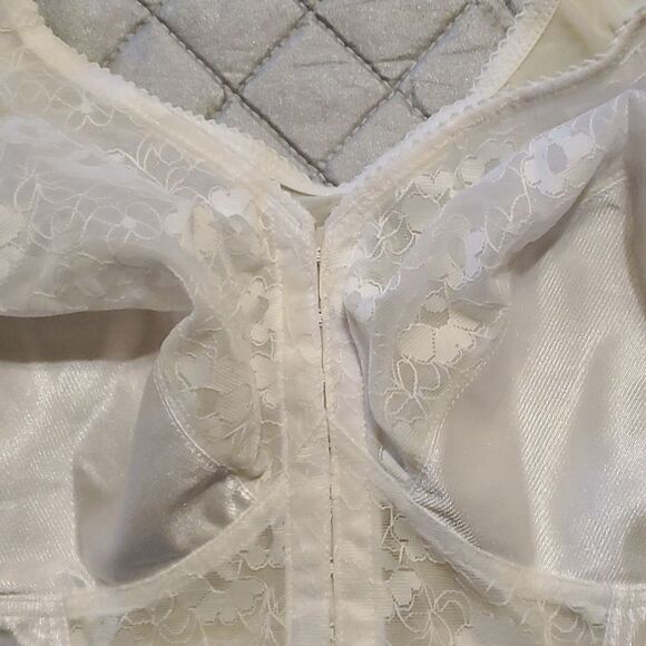 Vintage woman bra no tag - Picture 2 of 7